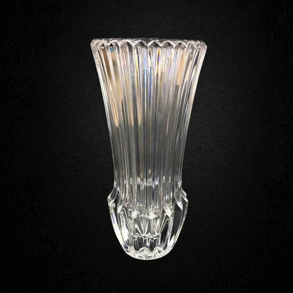 Avon Seasons Greetings Bud Vase 1977 Clear Pressed Glass Christmas‎ or Anytime